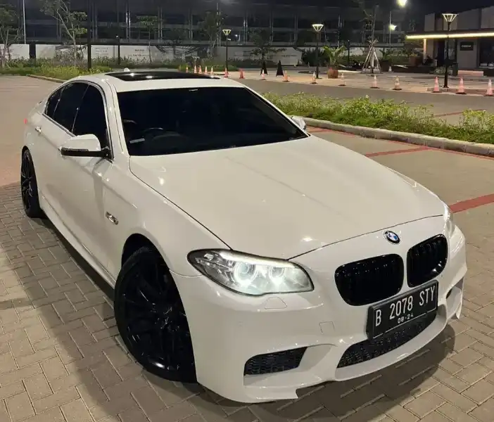 HIGHLIGHT Bmw Serie 5 (2014) - adasale
