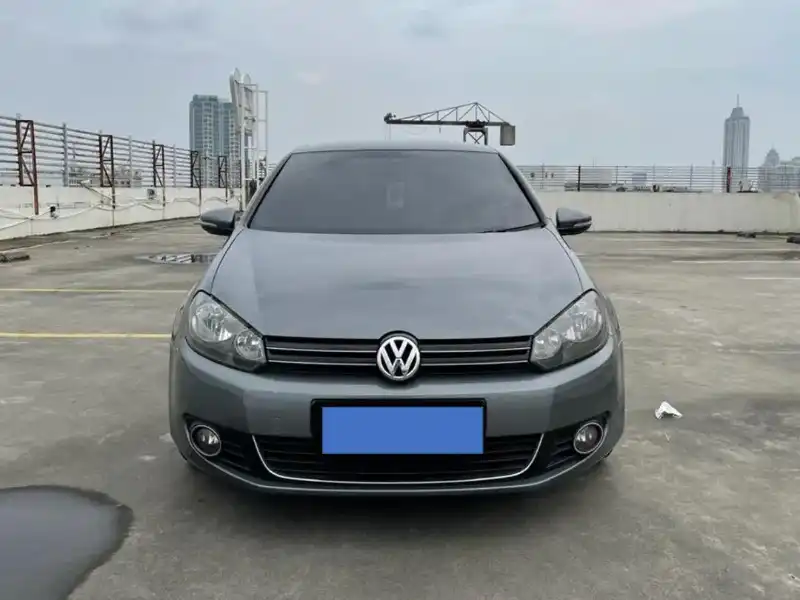 Volkswagen Golf (2011) - adasale