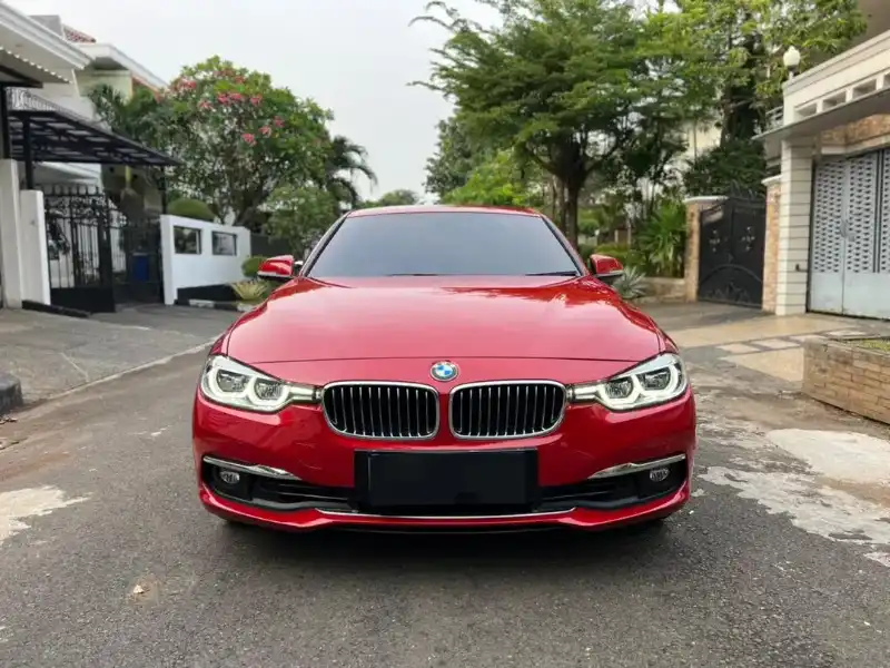  Bmw 320i (2018) - adasale
