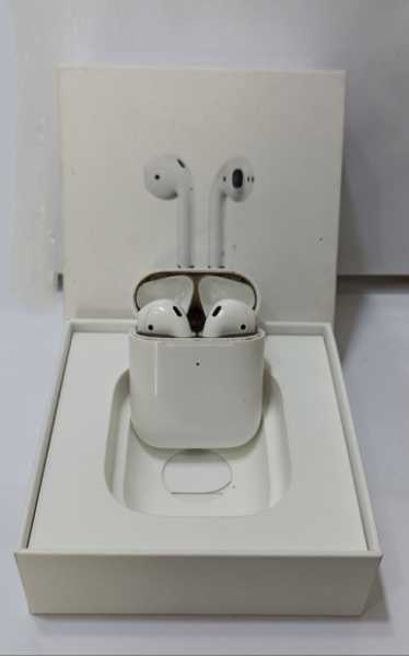 HEADSET BLUETOOTH AirPods by Apple - adasale