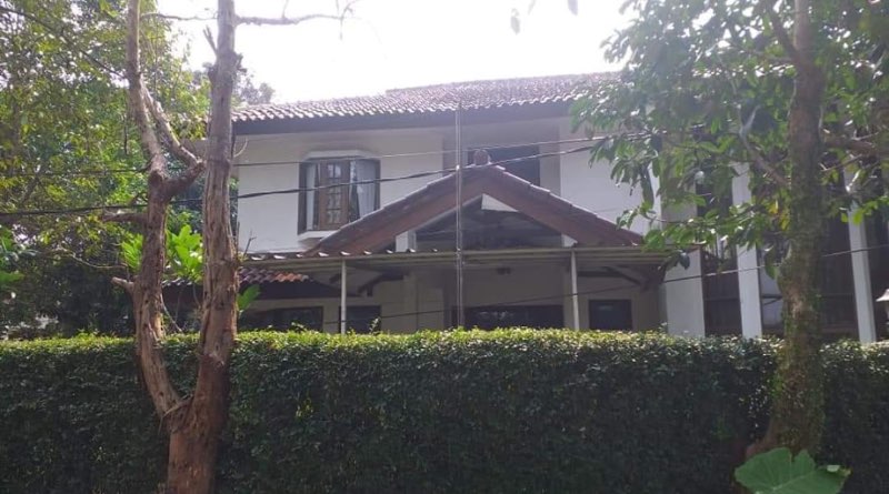 rumah murah posisi hook view danau di pamulang - adasale