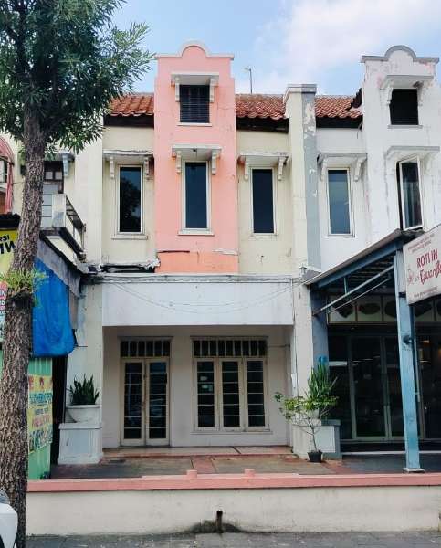 Ruko Disewa Niaga Gapura Citraland Surabaya Barat - adasale