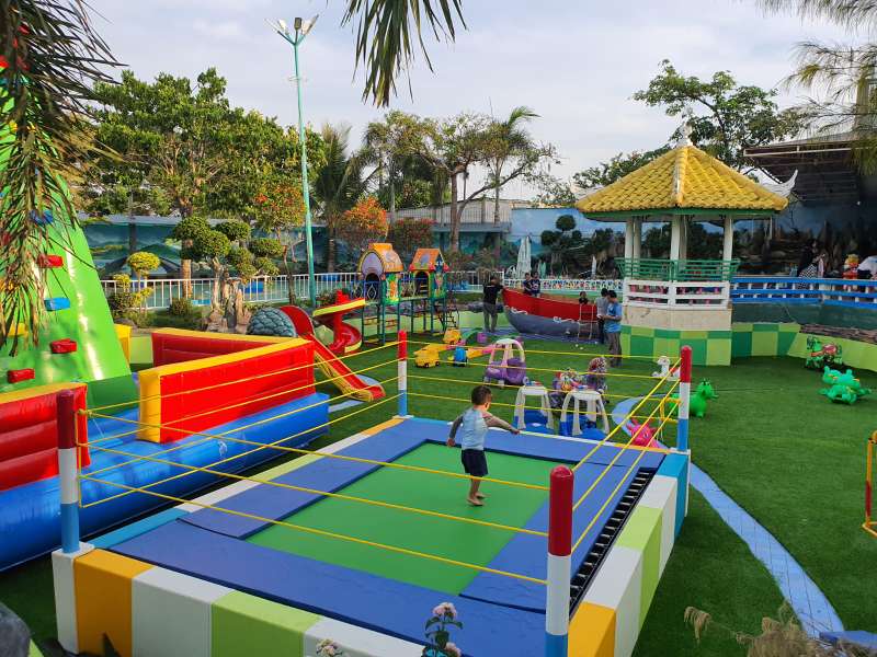 Ruang usaha Ex Area Bermain Anak di Karang Tengah - adasale