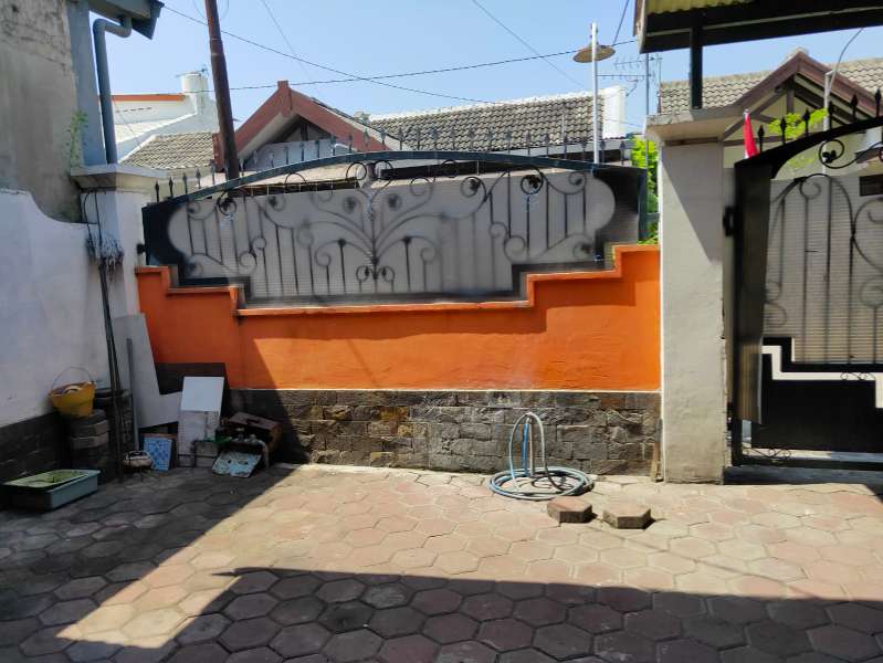 Rumah Luas Lokasi Strategis - adasale