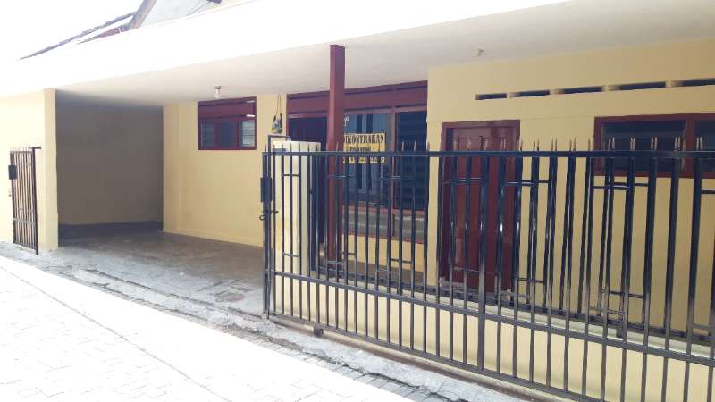 DISEWAKAN RUMAH DEKAT KAMPUS UB MALANG - adasale