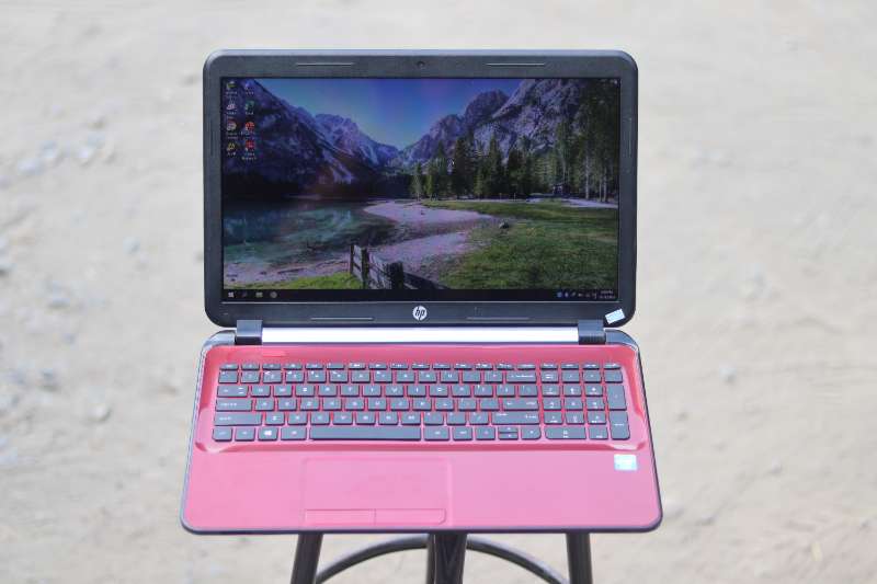 LAPTOP SECOND HP PAVILION 15 MERAH - adasale