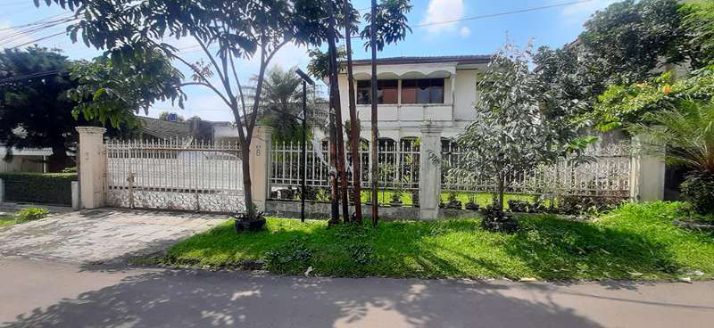 RUMAH HITUNG TANAH DI TUBAGUS ISMAIL DAGO BANDUNG - adasale