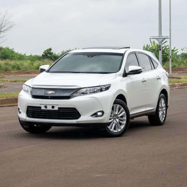  Fitur Eksklusif Toyota Harrier Premium dan Penawaran Menarik di Adasale