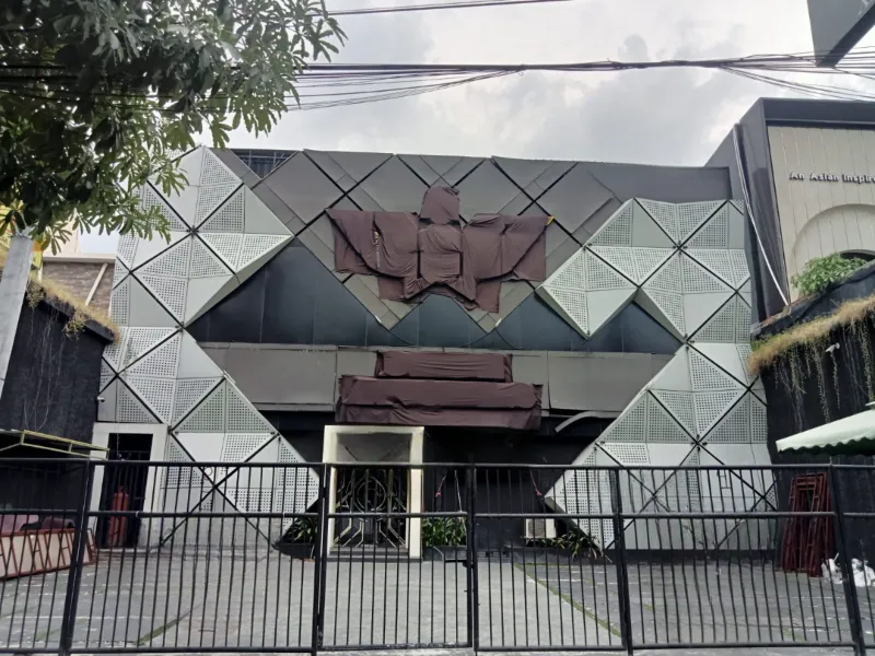 Tempat Usaha di Raya Manyar Kertoarjo, Surabaya - adasale