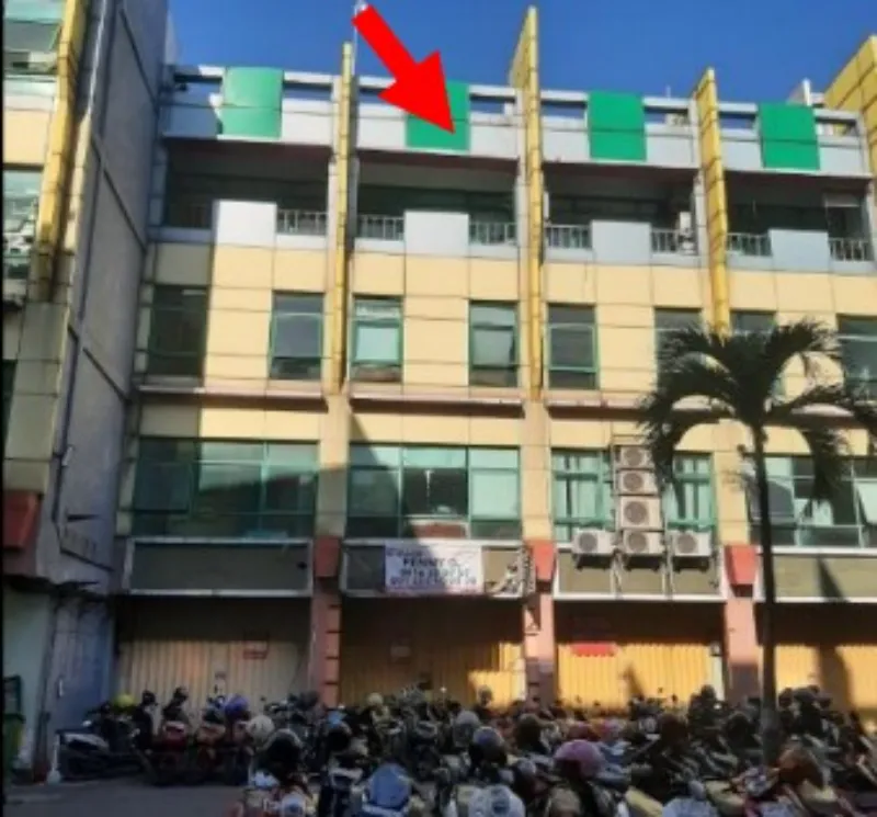 Ruko 4 Lantai Strategis di Golden Palace, Surabaya - adasale