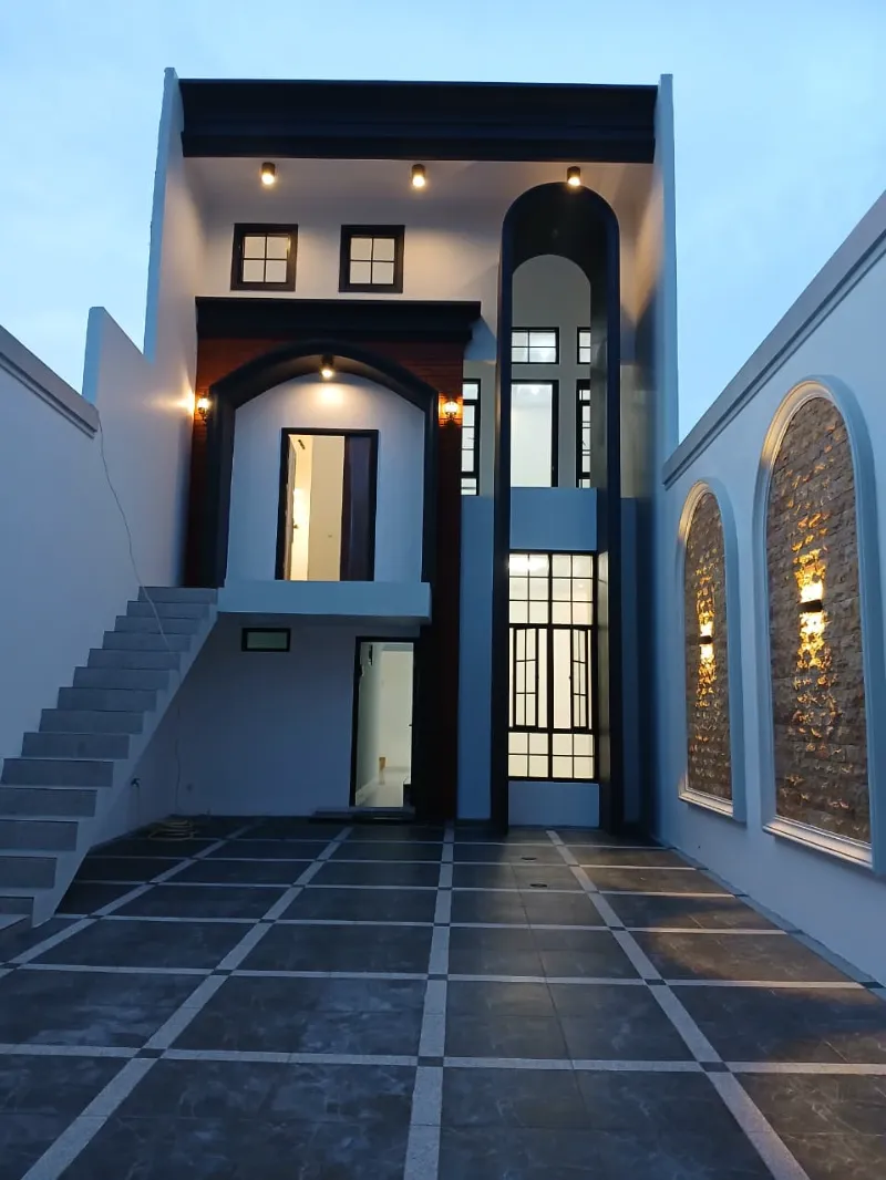 Rumah mewah 2,5 lantai di Mampang Depok - adasale