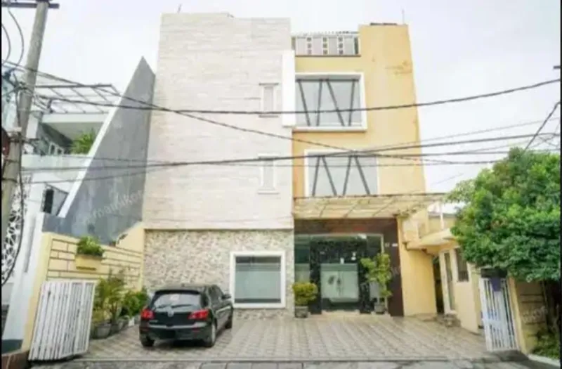 Guest House di Gayungsari Barat, Surabaya - adasale