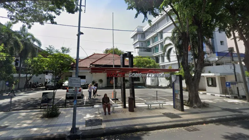 Rumah Usaha Jl Panglima Sudirman Surabaya Pusat - adasale