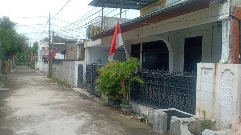 Dijual Rumah Nyaman Dalam Komplek Pekayon, Bekasi - adasale