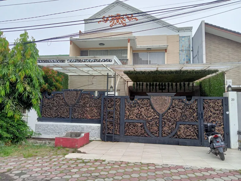 Rumah baru american classic rawamangun - adasale