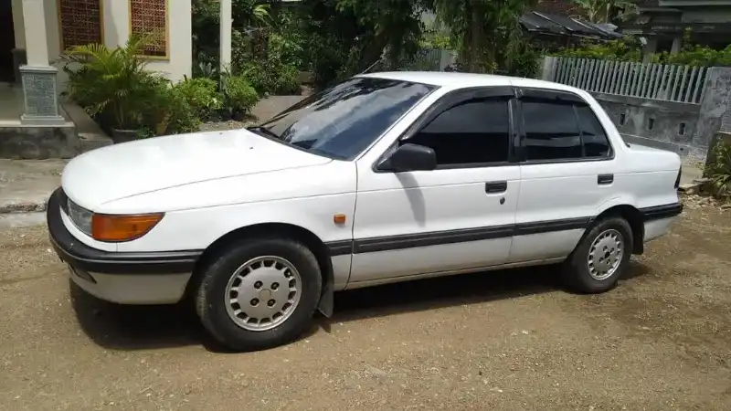 Mitsubishi Lancer (1990) - adasale