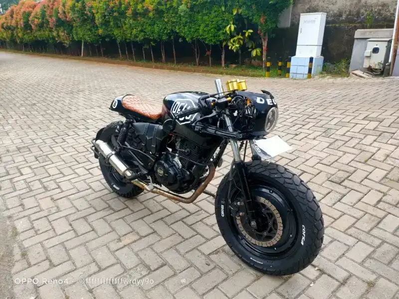 MOTOR CUSTOM BAJAJ PULSAR CAFERACER - adasale