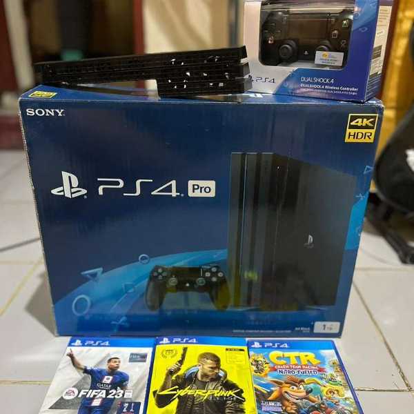 PS4 Pro 1TB SSD 4K HDR Second + Games - adasale