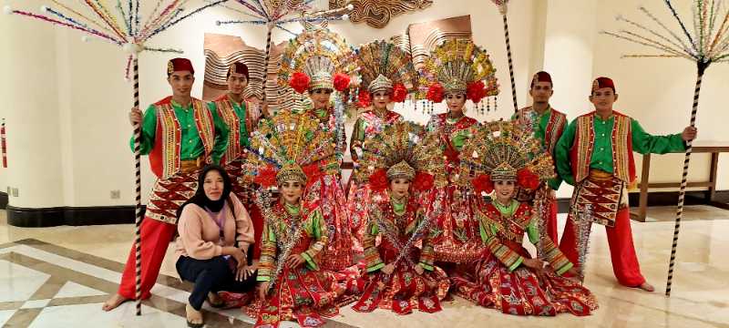 Grup Tari Nusantara Parmonas Studio - adasale