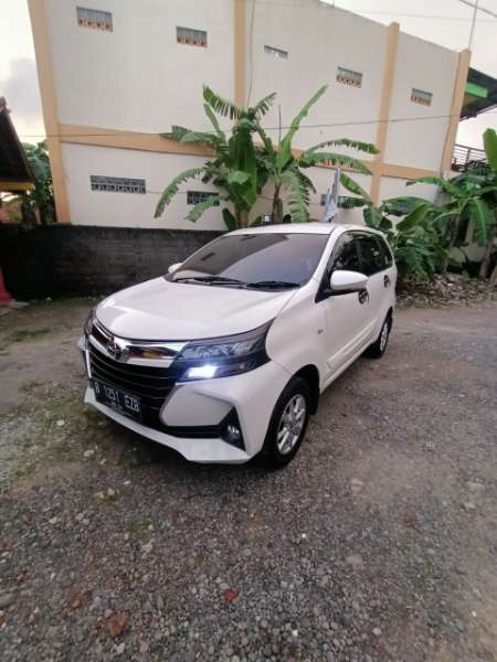 Sewa Mobil Gombong - adasale