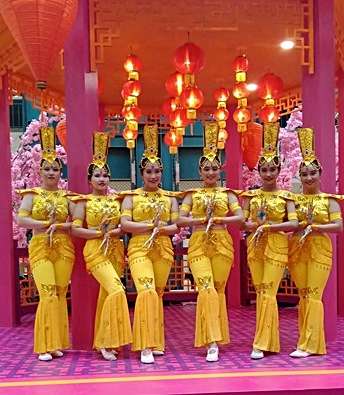Tari Seribu Tangan Parmonas Studio - adasale