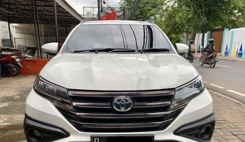 Toyota Rush Trd AT Tahun 2018 putih - adasale