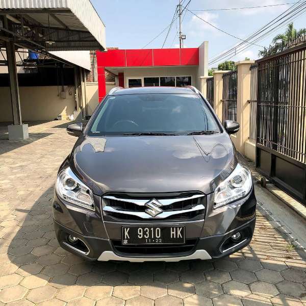 suzuki S-cross SX4 2017 grey at - adasale