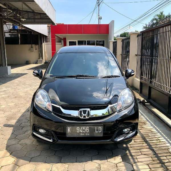 honda mobilio 1,5 E CVT 2014 hitam at - adasale