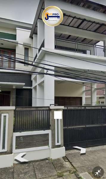 Rumah 2 Lantai Bagus SHM di Jalan Mendut - adasale