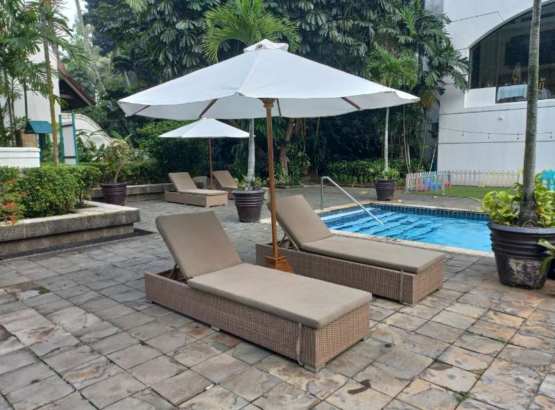 SUN LOUNGER / SUNBED Rotan Sintetik. SALE!! - adasale