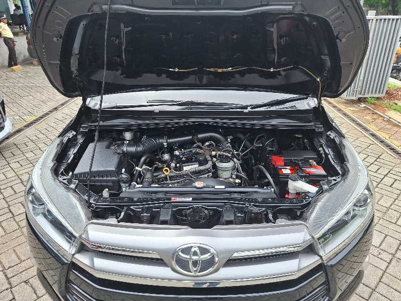 Kijang innova 2.0 V M/T - adasale