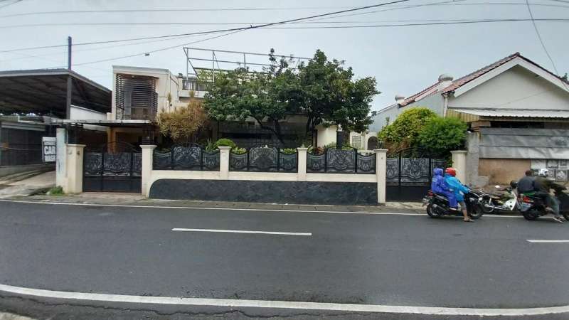 Dijual Rumah Strategis di Jl Salihara - adasale