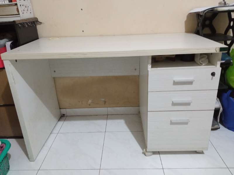 Di Jual Meja Belajar - adasale
