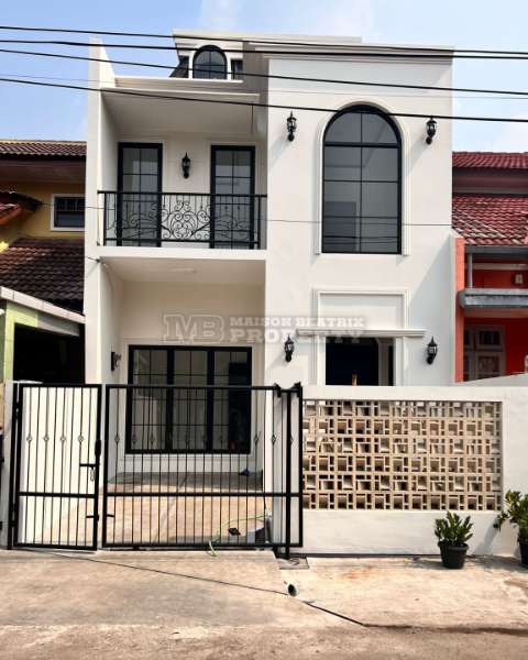 DIJUAL RUMAH CANTIK FURNISH SIAP HUNI GRIYA LOKA - adasale