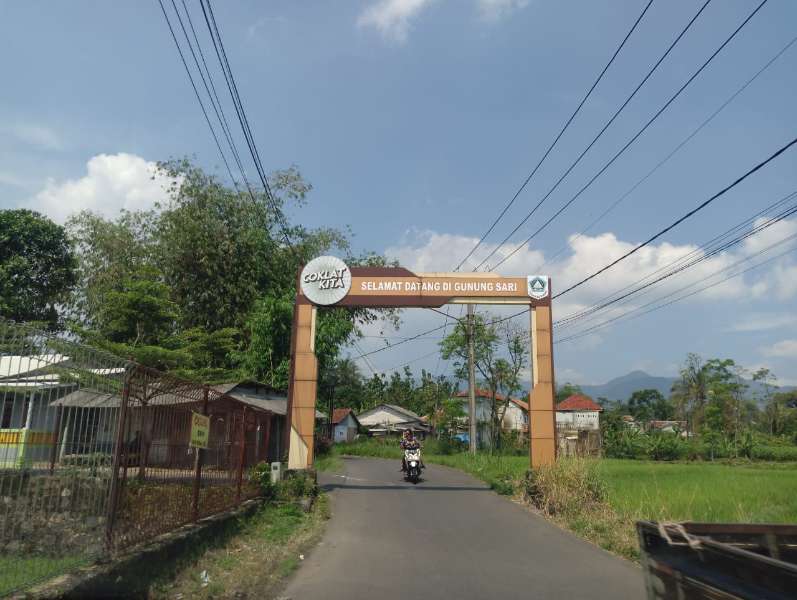 Dijual Ruang Usaha 8 Kios Sisa Tanah Dibelakang  - adasale