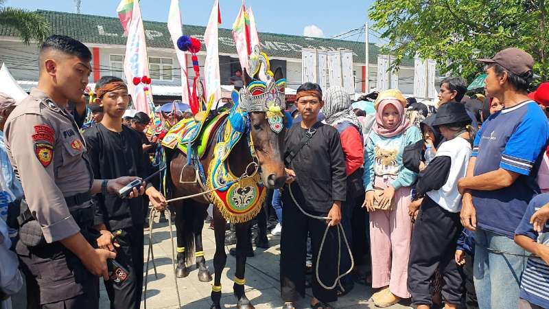 Kuda Renggong Cahaya Abadi - adasale