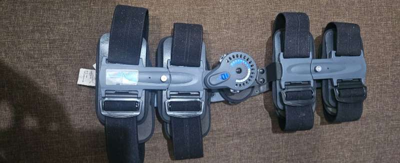 Dijual Knee Brace second Merek Thuasne ROM-R - adasale