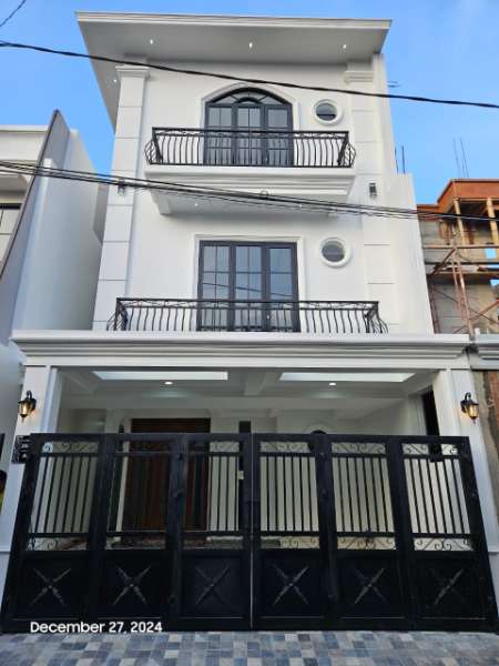 Rumah Baru di Jalan Merak, Jakarta Selatan - adasale