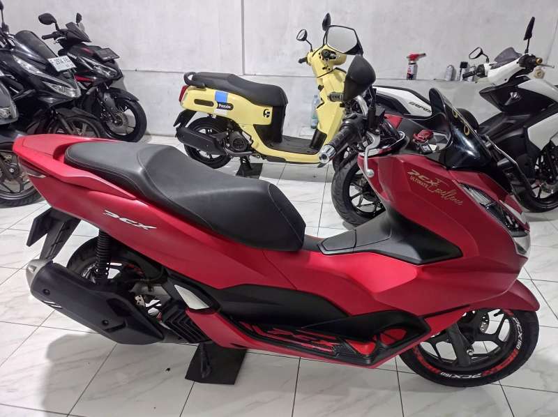 Honda PCX (F 4016 FHU) - adasale