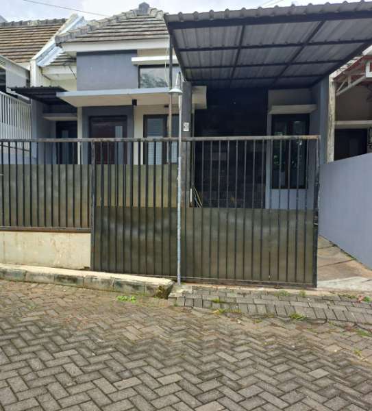 RUMAH 1 LANTAI ASRI AMAN DAN NYAMAN DI JOYOGRAND - adasale