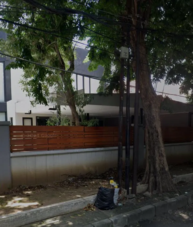 Tempat Usaha di Raya Polisi Istimewa, Surabaya - adasale