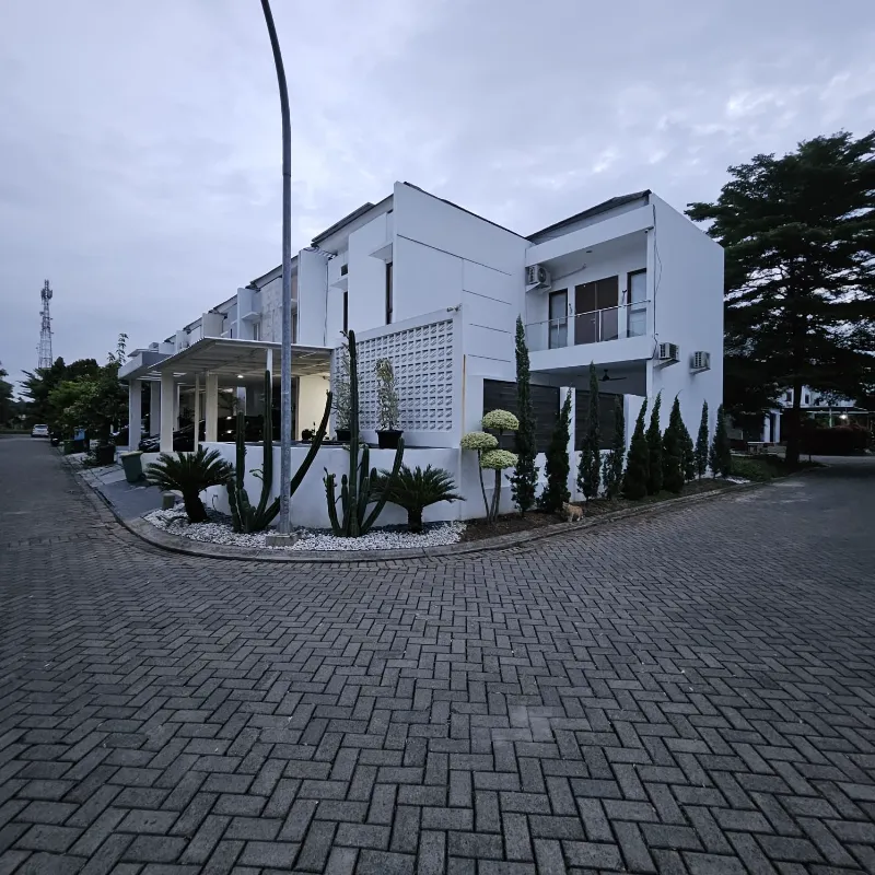 Dijual rumah mewah cluster di Metland Menteng - adasale
