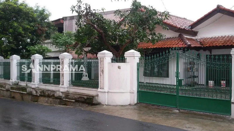 Rumah second mewah di Ceger Jak Tim - adasale