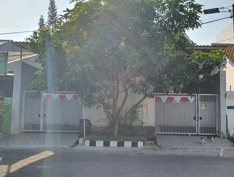 Rumah SHM di Jalan Rungkut Asri Timur, Surabaya - adasale