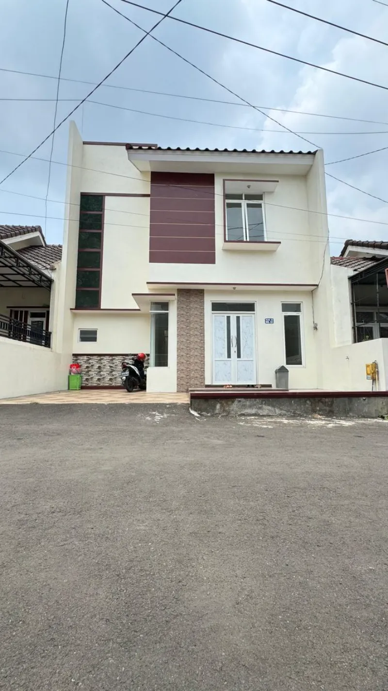 RUMAH 2 LANTAI SIAP HUNI DI KOTA MALANG - adasale