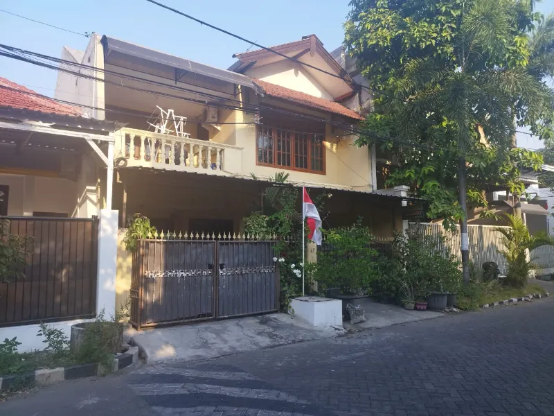 Dijual Rumah di Jalan Barata Jaya, Surabaya - adasale