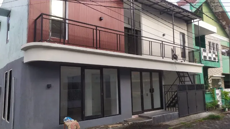 Rumah Minimalis di Jalan Medayu Utara, Surabaya - adasale