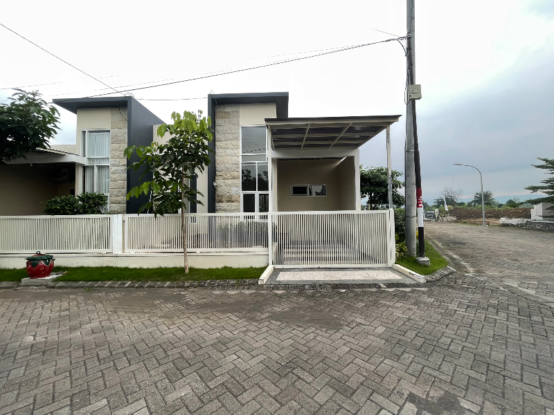 Rumah Minimalis Hook 45/77 di Pandaan, Jatim - adasale