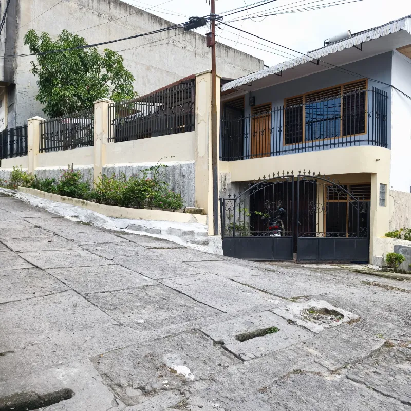 RUMAH MURAH LUAS & UNIK POSISI HOOK  - adasale