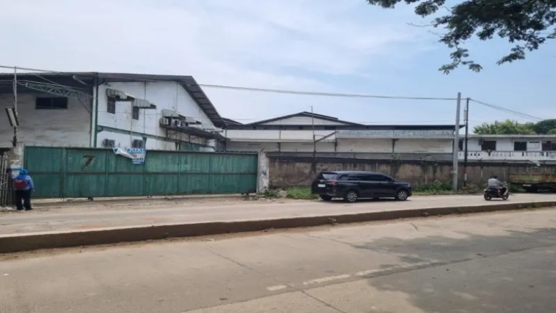 Gudang SHM di Raya Perancis, Kabupaten Tangerang - adasale